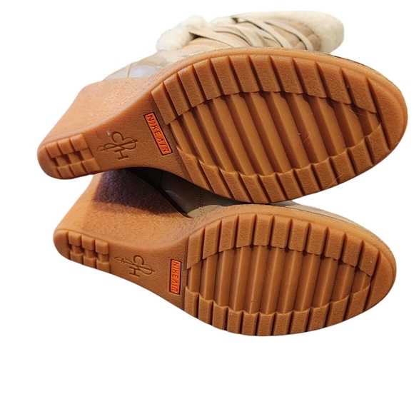 Cole Haan Air Michelle Beige wedge boots - 7.5 - Picture 3 of 7